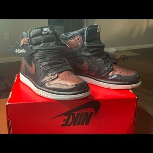 W AIR JORDAN 1 HI OG FEARLESS